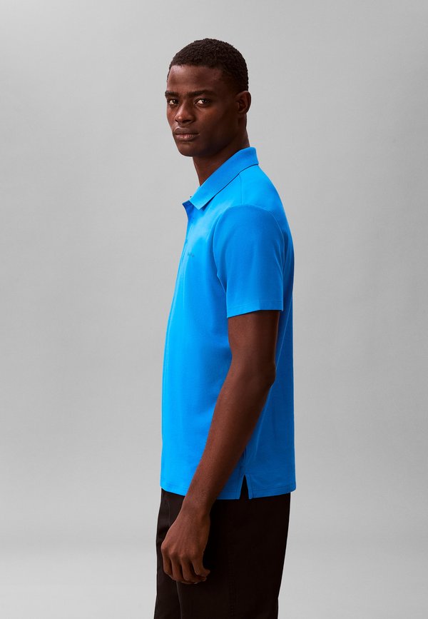 Calvin Klein TECH INTERLOCK COLLECTION