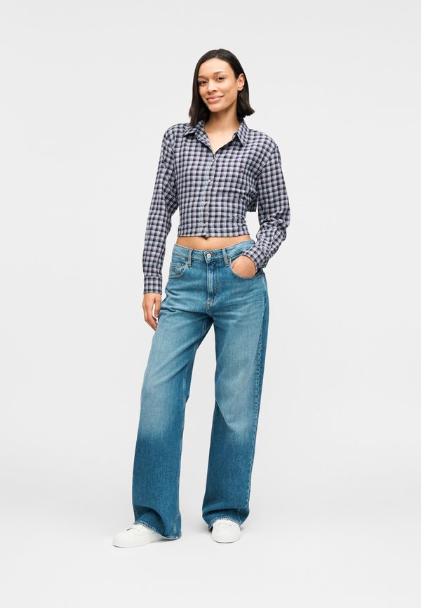 Tommy Jeans REGULAR FIT TIE BACK CHECK SEERSUCKER SHIRT