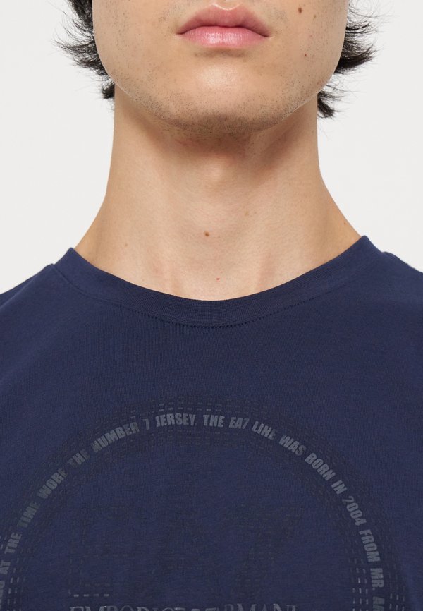 EA7 Emporio Armani