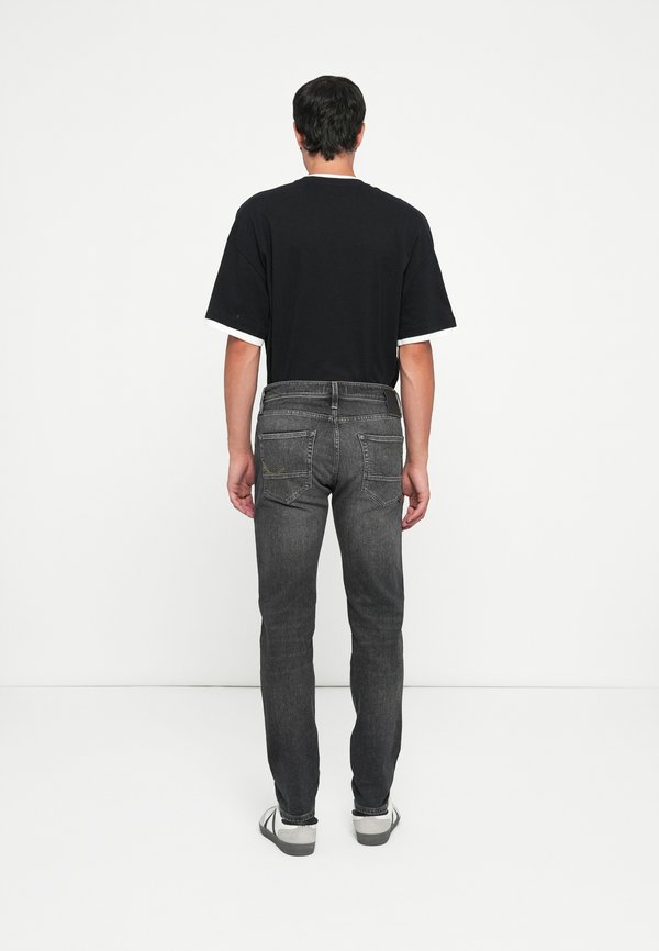Jack & Jones Tapered fit JJIMIKE JJFOX CB 057