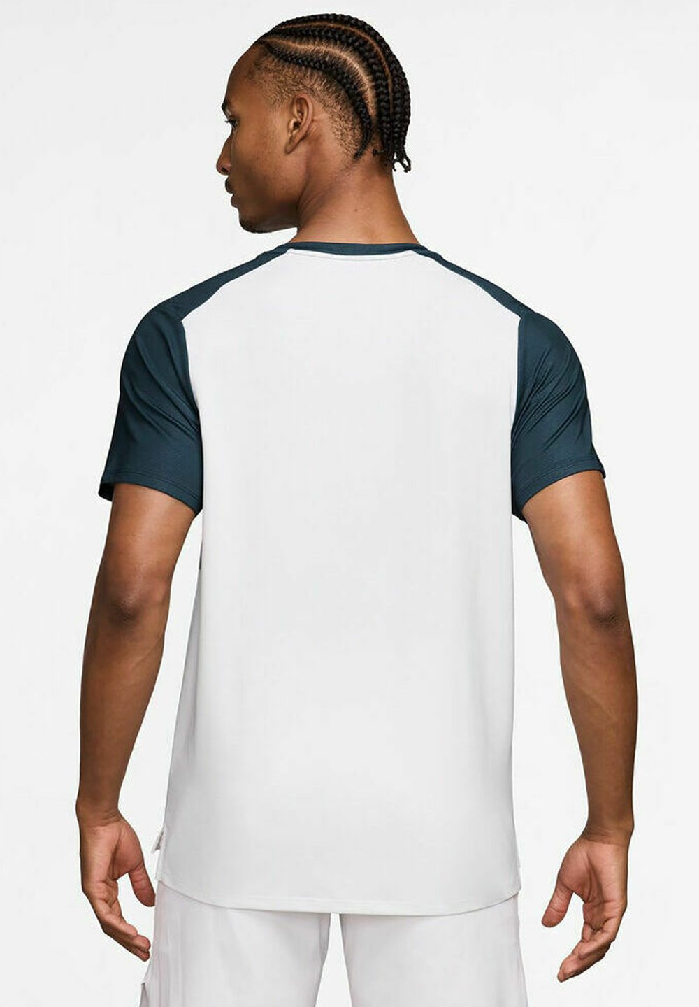 Nike Performance ADVANTAGE