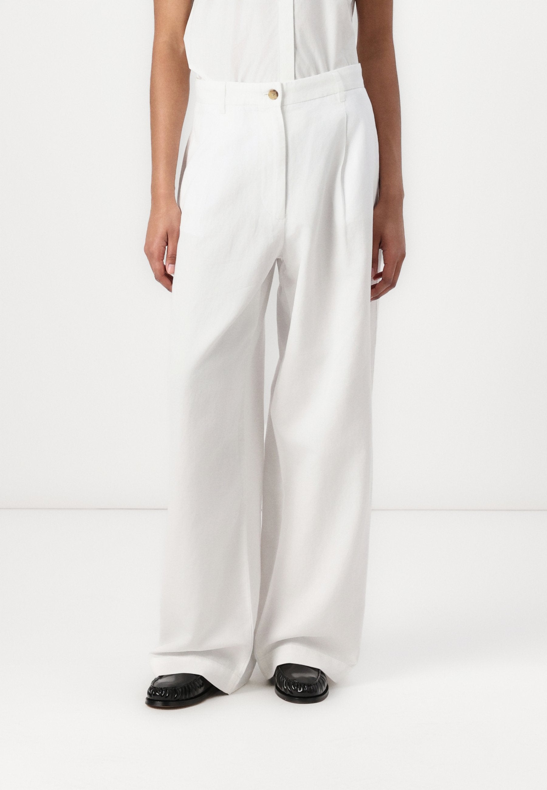 WIDE LEG PANT Media 3