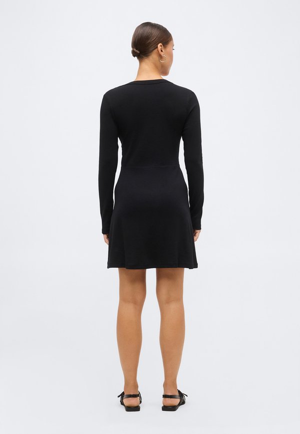 ONLY Petite ONLMILA V NECK DRESS