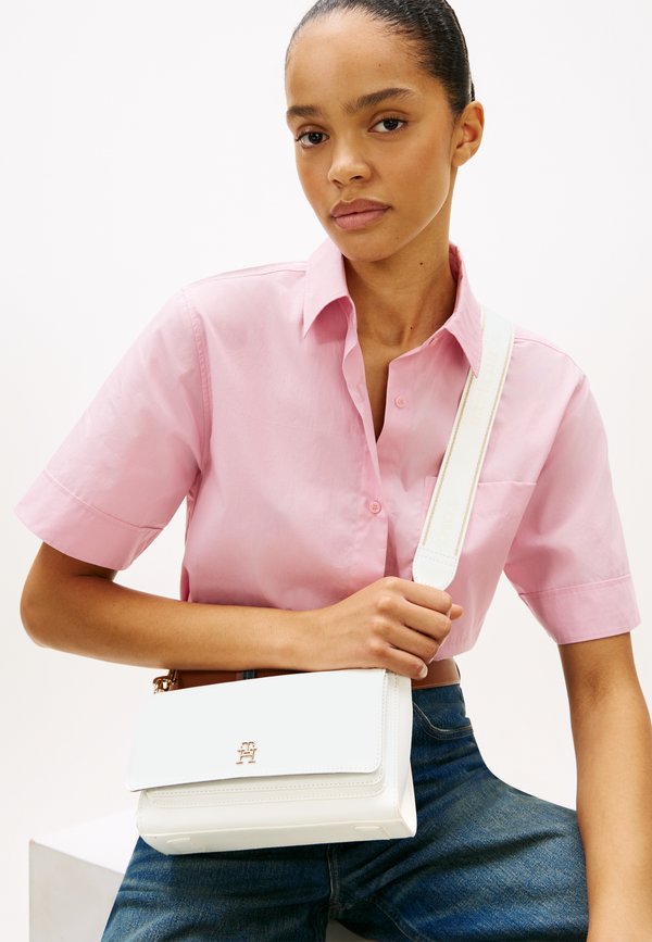 Tommy Hilfiger CROSSBODY BAG - Cross body bag - white