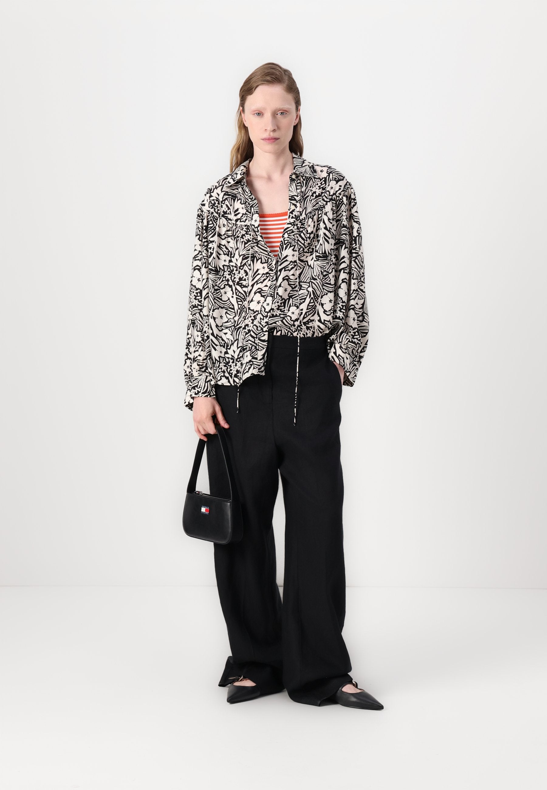 BLOUSE Media 2