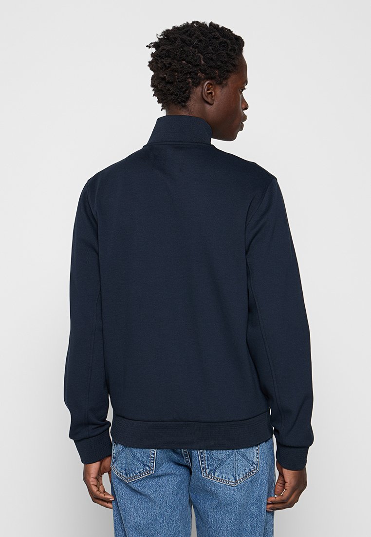 Lyle & Scott