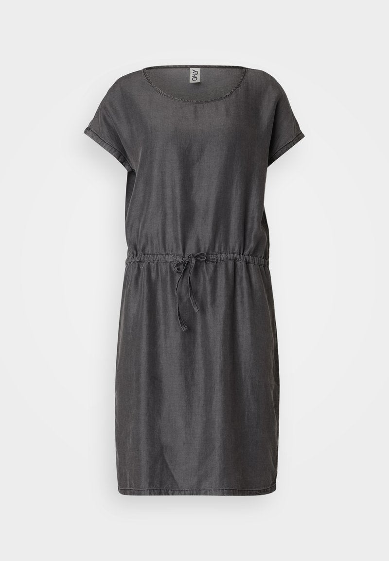Graues Kurzarmkleid aus weichem Stoff mit rundem Ausschnitt, Kordelzug in der Taille und legerer Passform. Einfaches Design ohne Verzierungen.