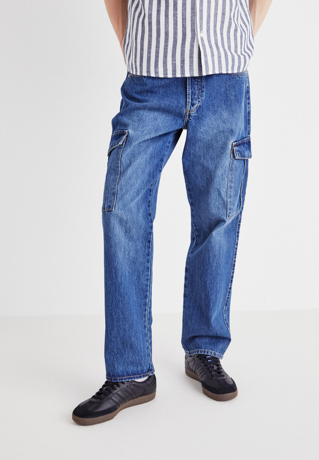 ONSEDGE STRAIGHT CARGO Media 3