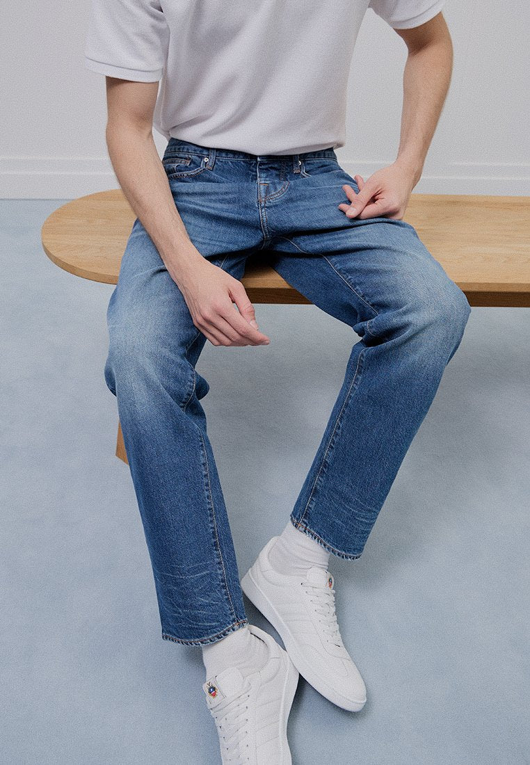 Armani Exchange Jeans Relaxed Fit Media 1
