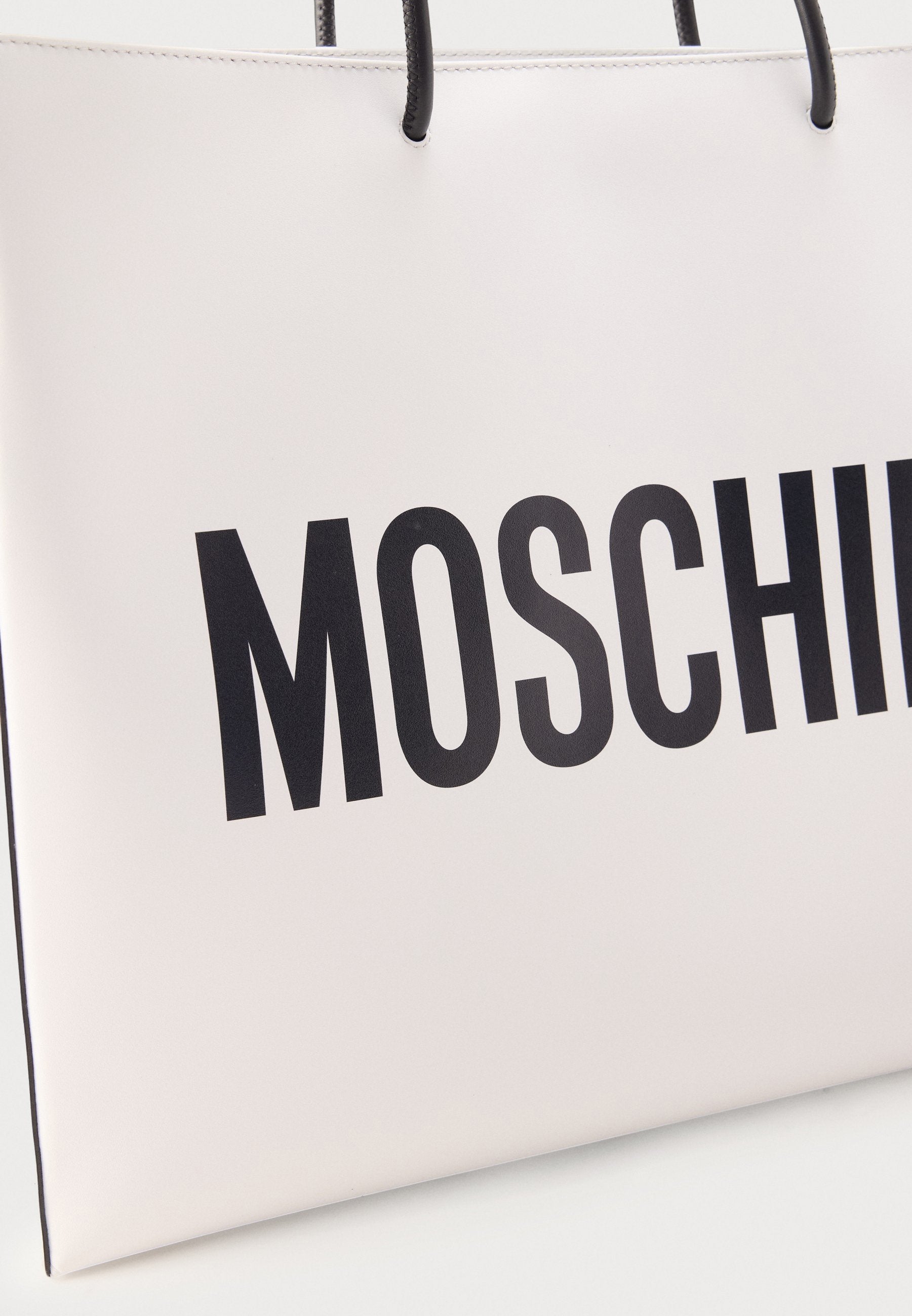 MOSCHINO