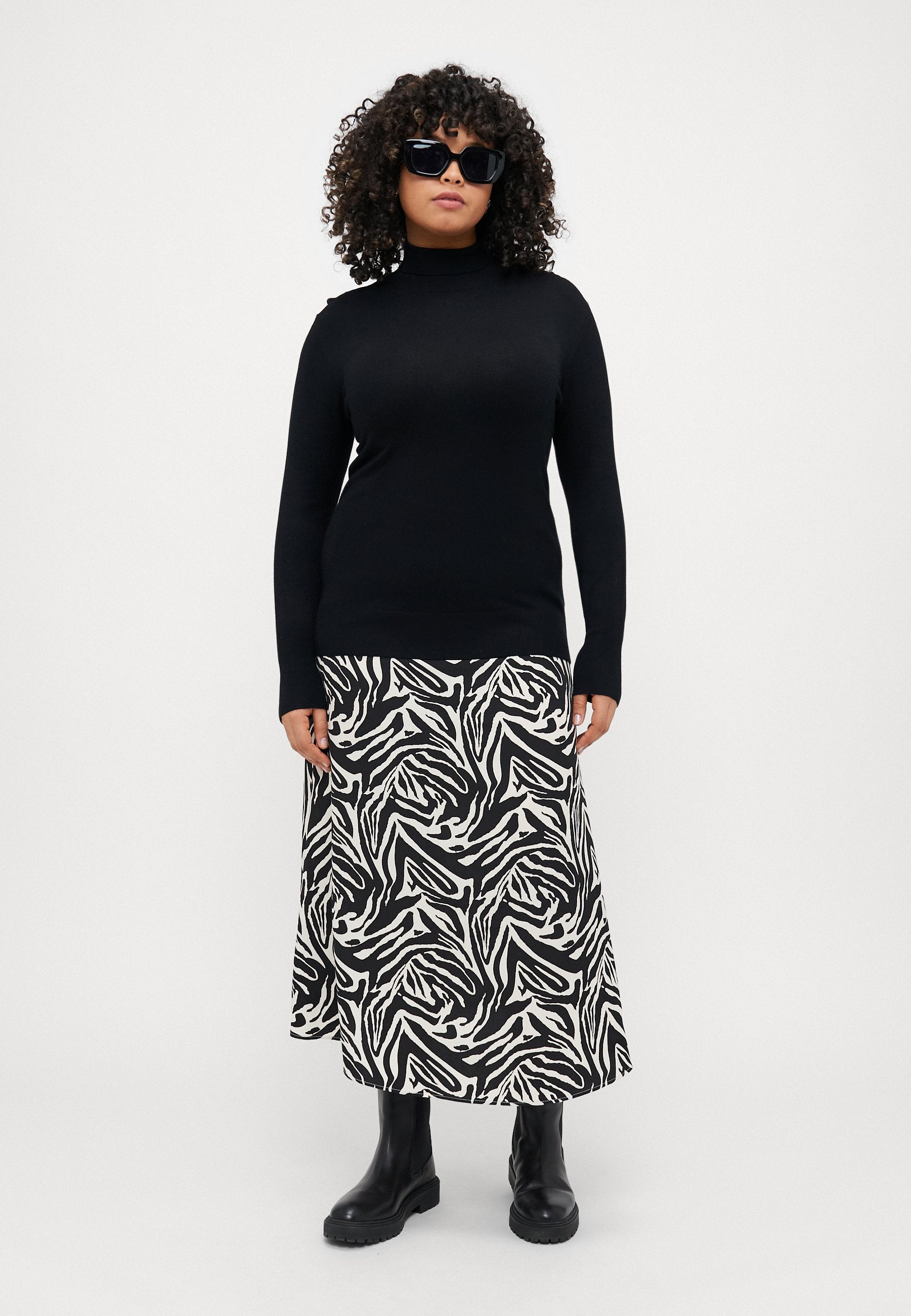 CARGRAPHIE LONG SKIRT Media 2