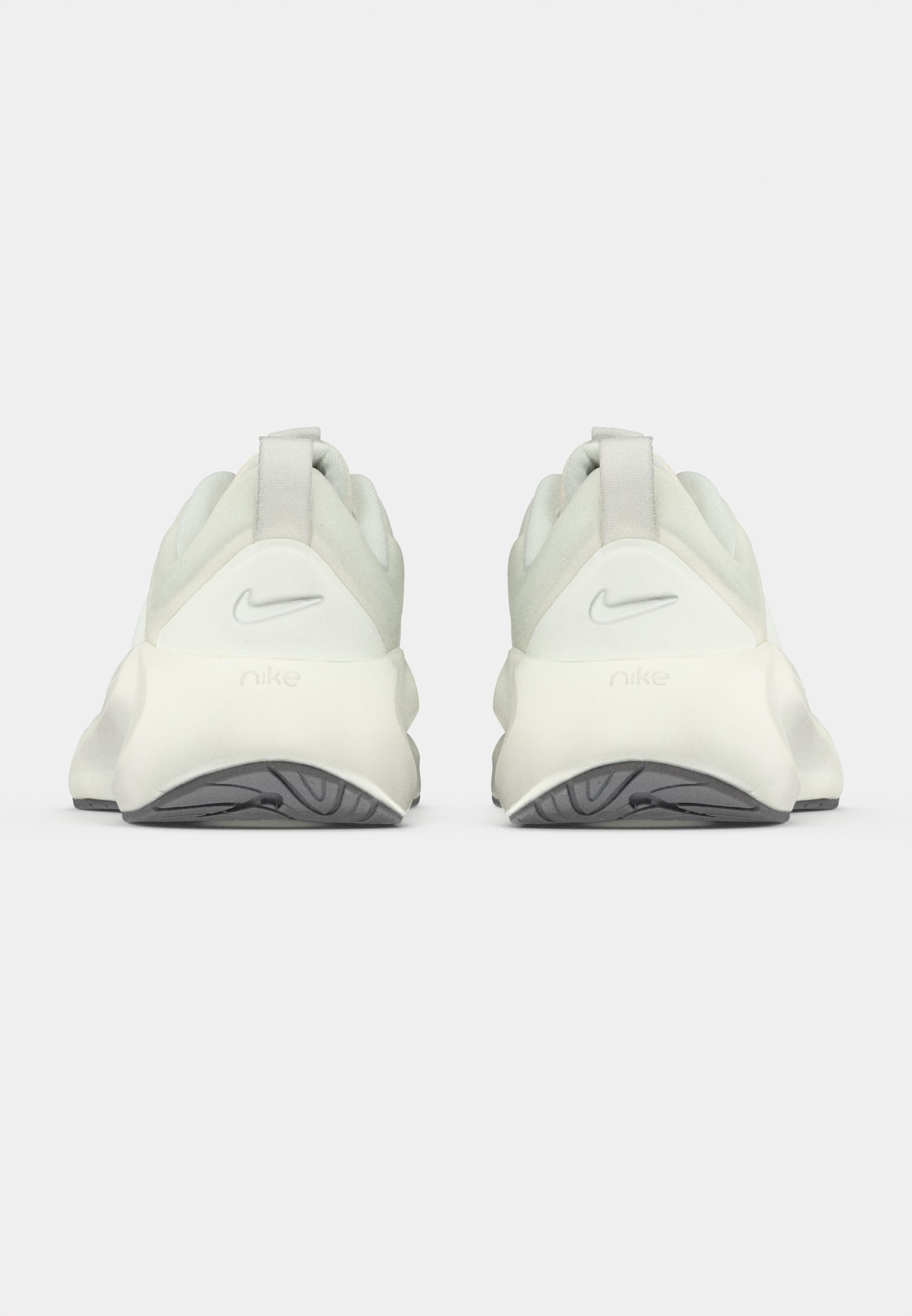 Nike Performance IN SEASON TR 14