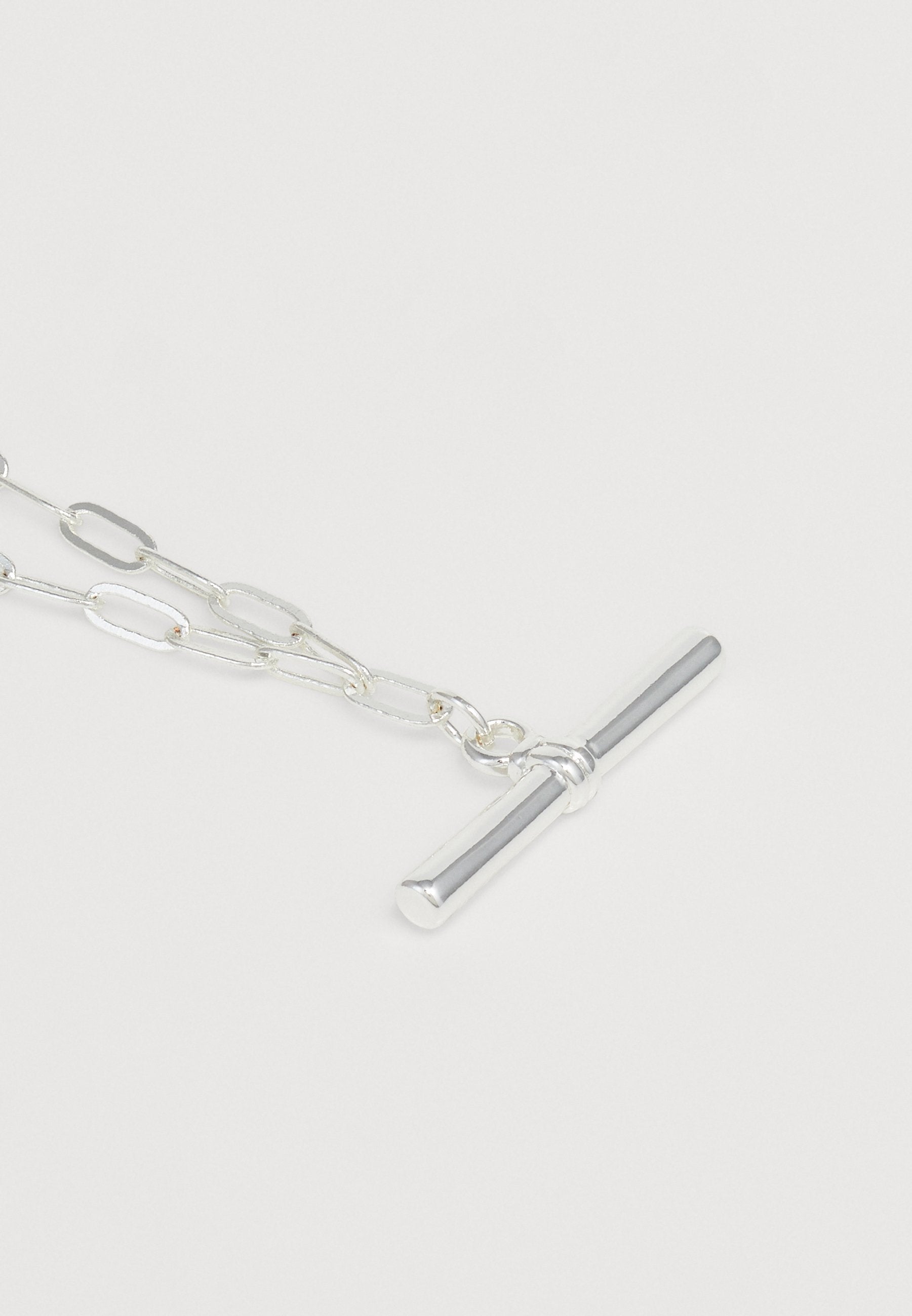 Orelia CHUNKY T-BAR MID LENGTH NECKLACE