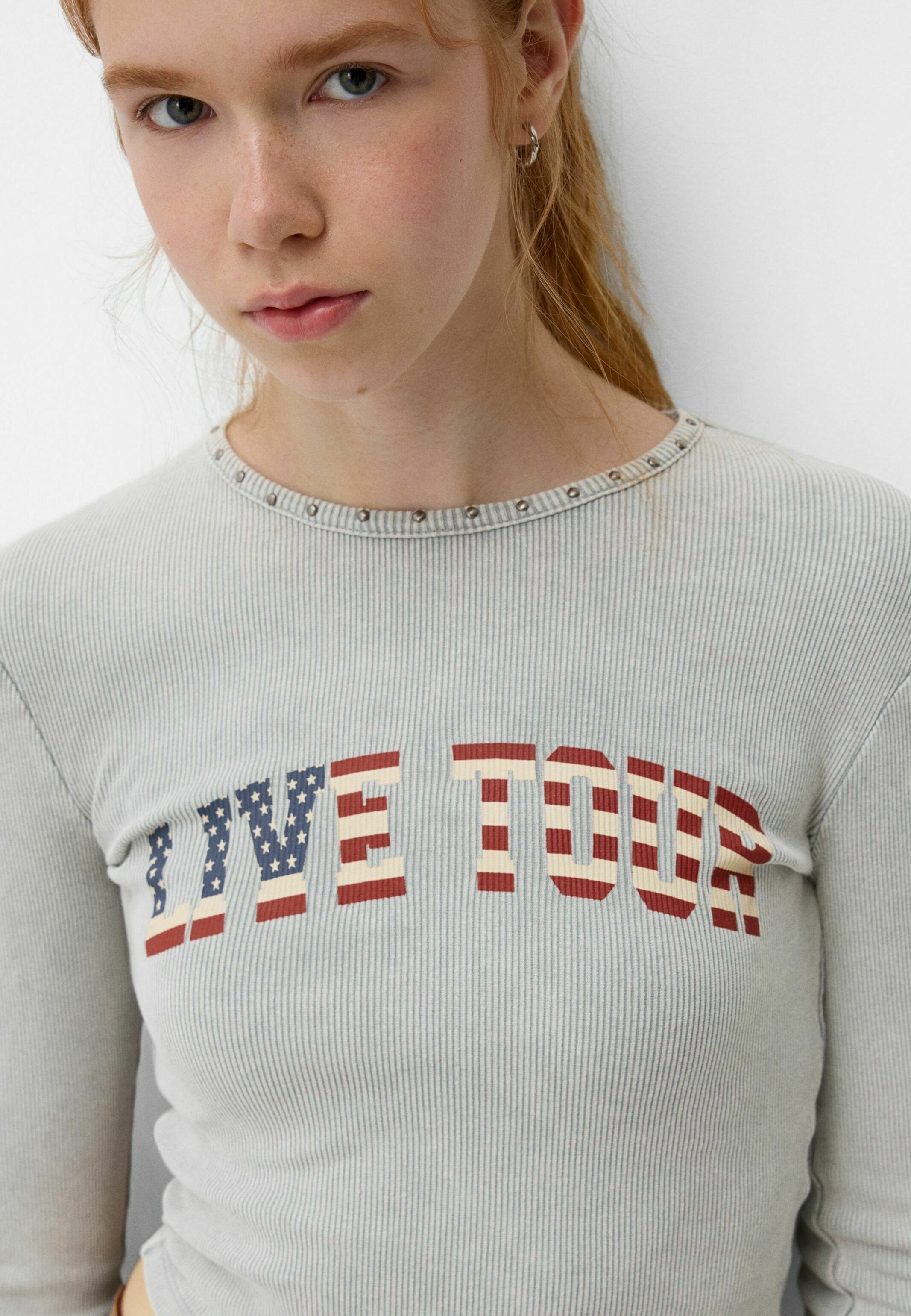 Bershka LONG SLEEVE WITH STUDS