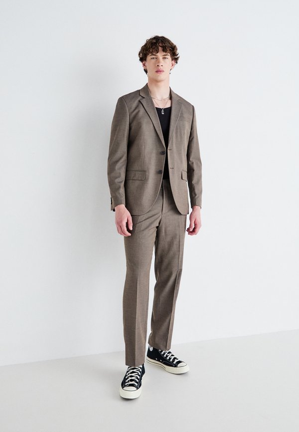 Jack & Jones PREMIUM Single breasted and tailored JPRBUSHWICK Regular Fit Suit