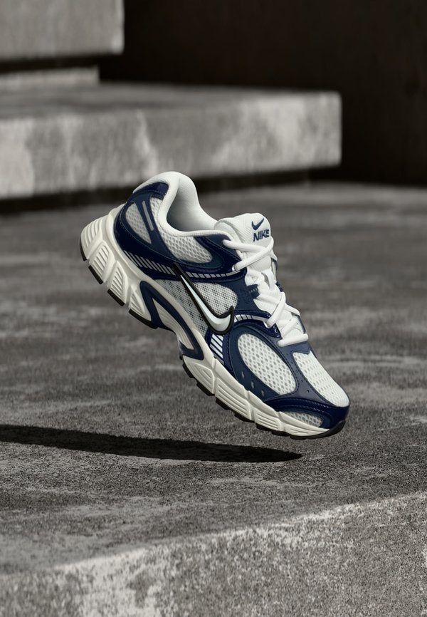 Nike Sportswear V5 RNR - Trainers - white/midnight navy/metallic silver-coloured