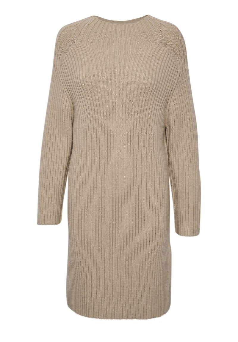 Beiges, geripptes Strickkleid mit langen Ärmeln, Rundhalsausschnitt und gerader Silhouette. Der strukturierte Stoff sorgt für dezente visuelle Akzente.