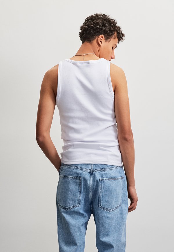 Pegador LOGO UNDERSHIRT