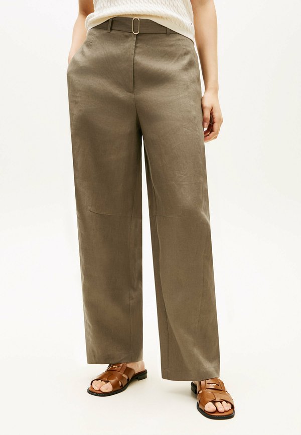 Tommy Hilfiger UTILITY BARREL  - Trousers - mediterranean olive