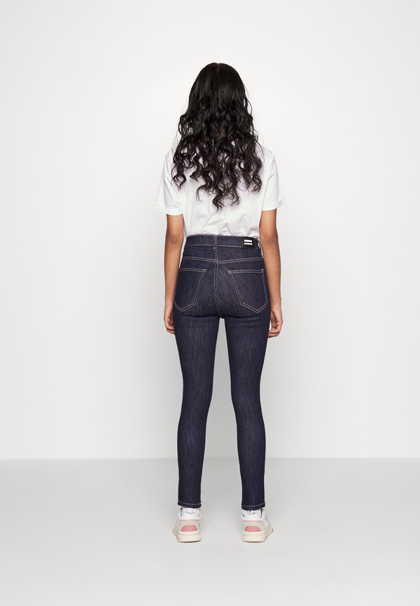 Dr.Denim Petite MOXY