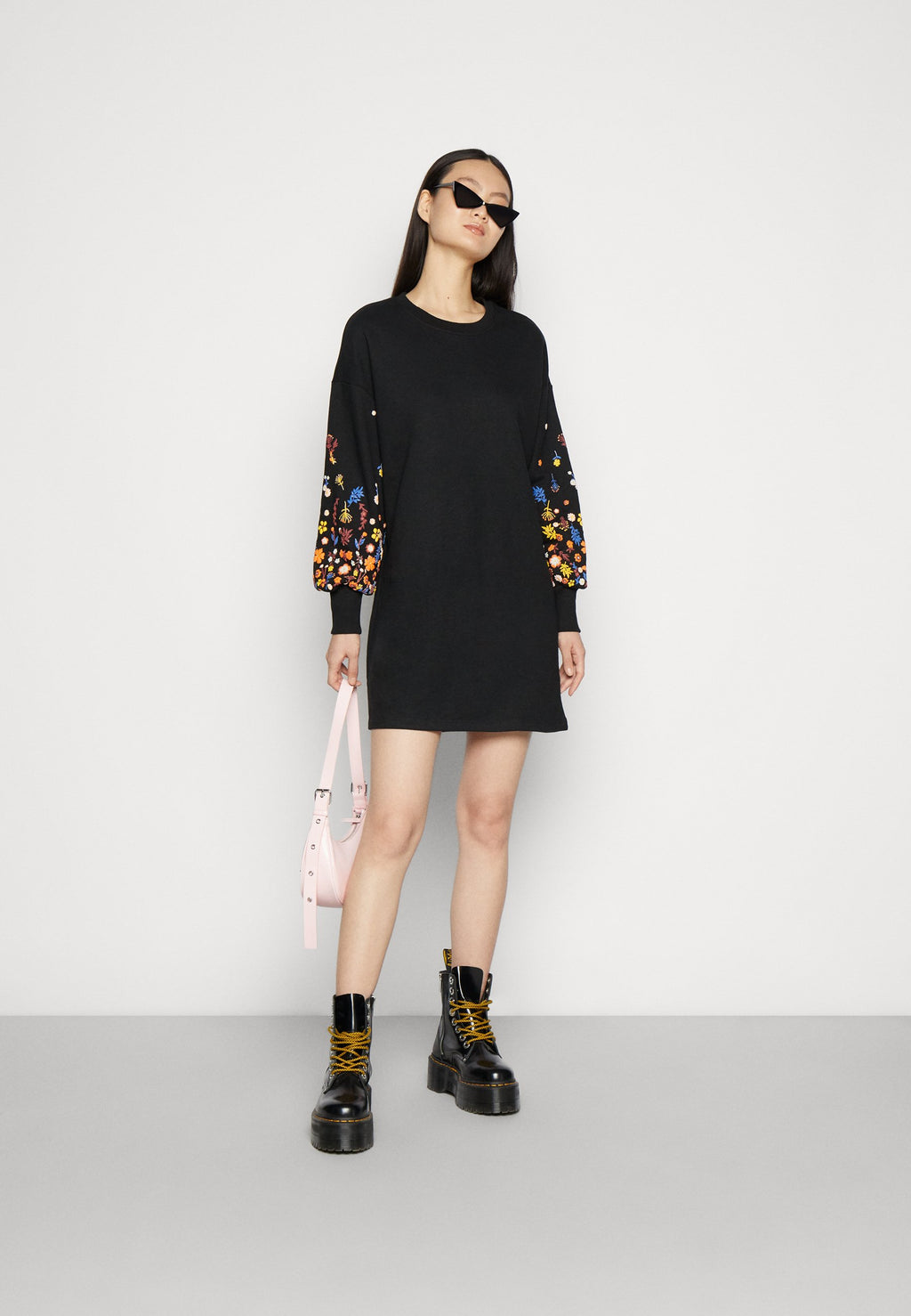 ONLBROOKE FLOWER DRESS Media 2