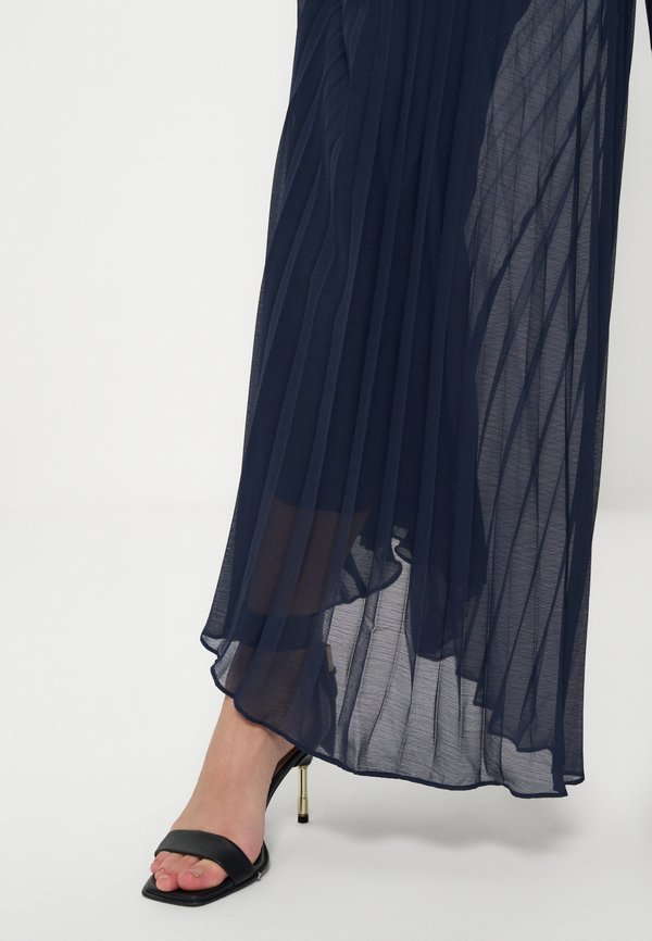 Ted Baker YOSHINO