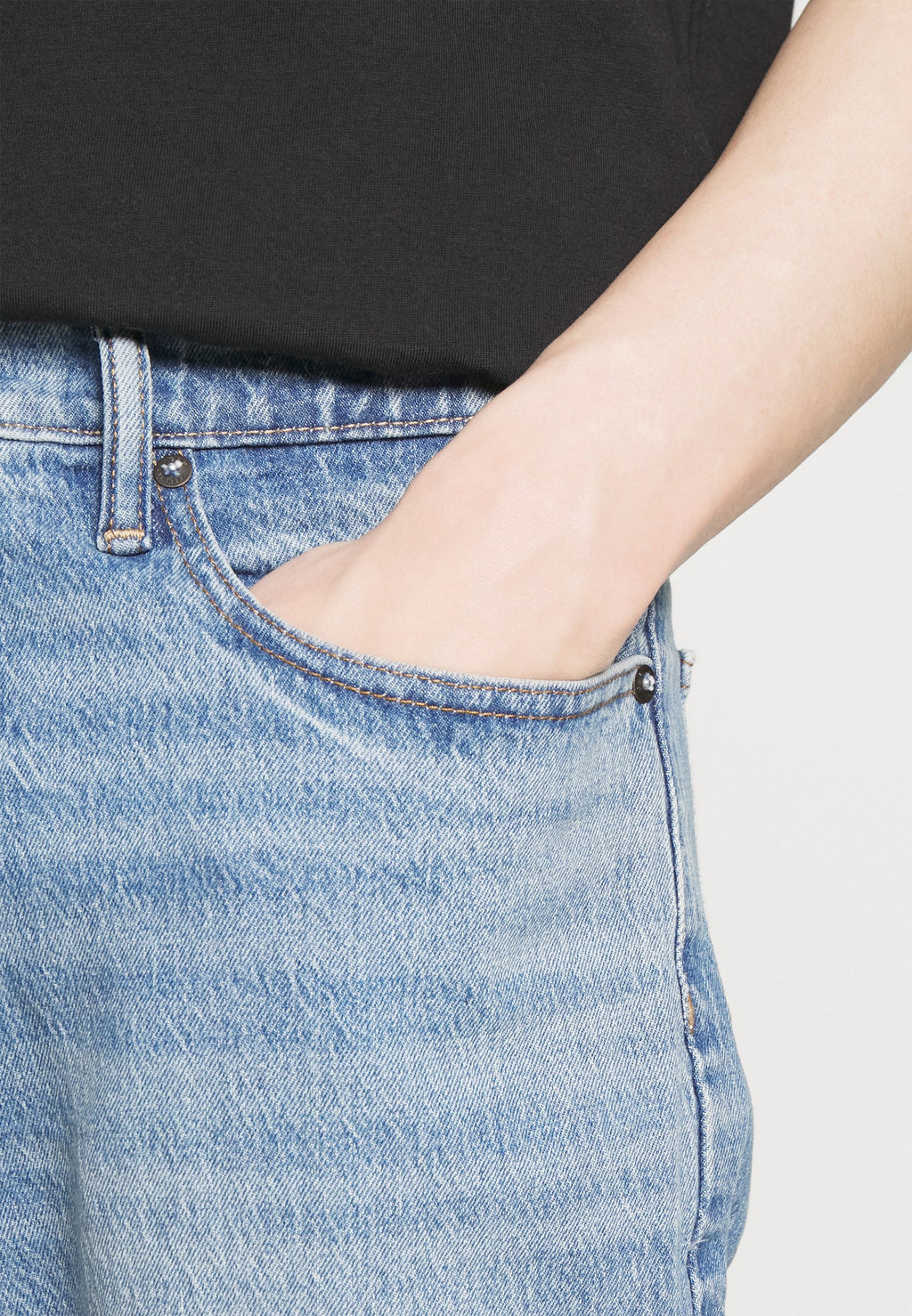 GAP STRAIGHT