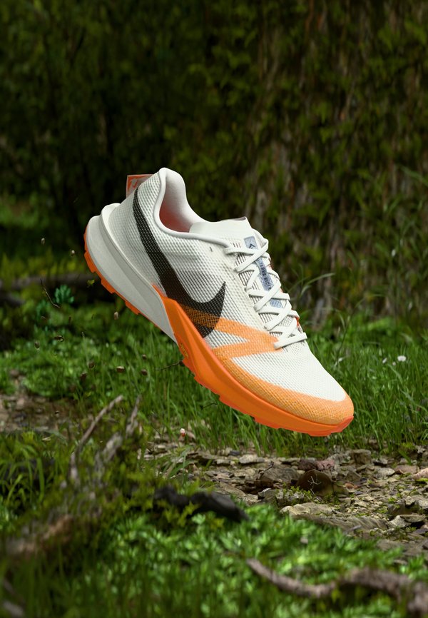 Nike Performance TERRA KIGER 10 - Trail running shoes - white/black/photon dust/total orange/safety orange/vivid purple