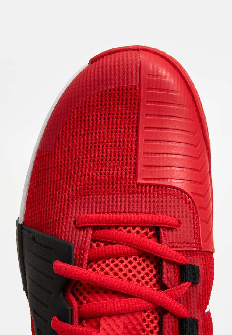 Nike Performance ZOOM GP CHALLENGE 1