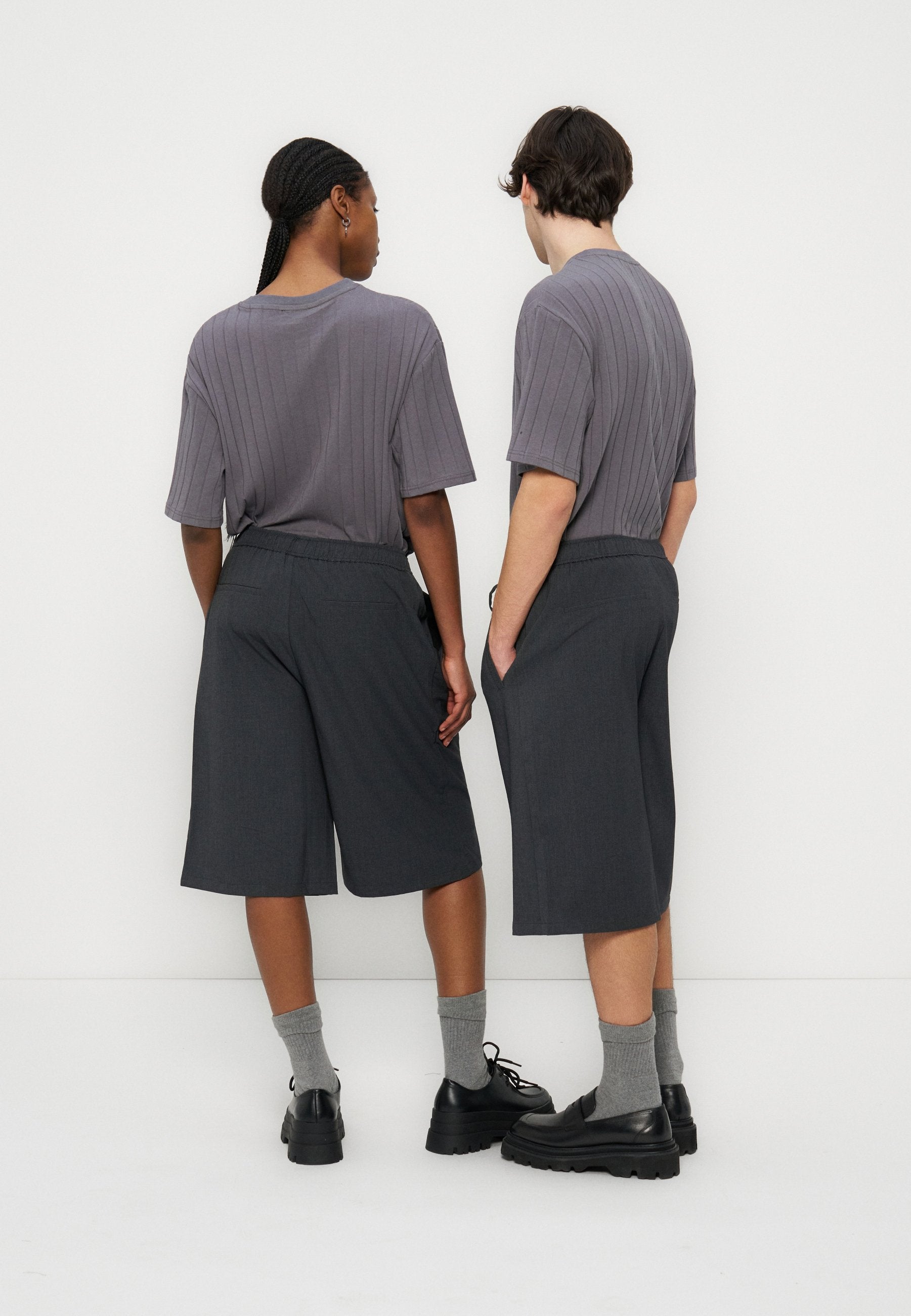 YOURTURN ELONGANTED BAGGY SHORTS