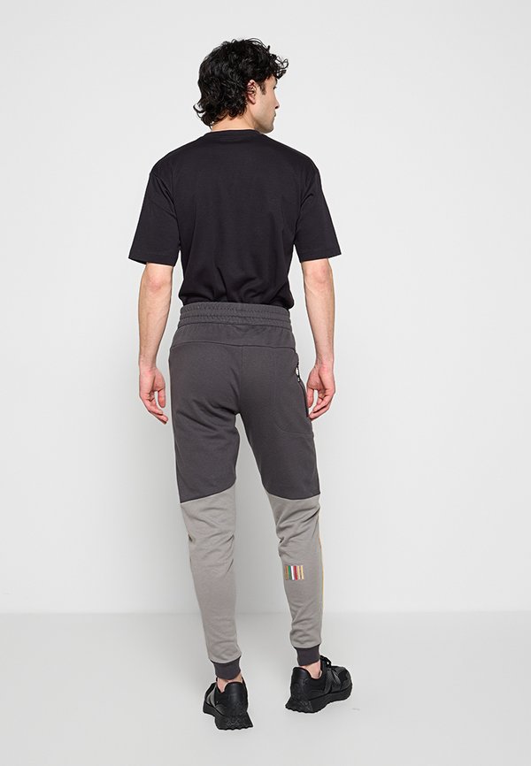 EA7 Emporio Armani