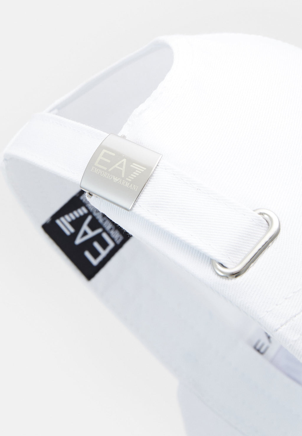 TRAIN CORE LOGO UNISEX Media 4