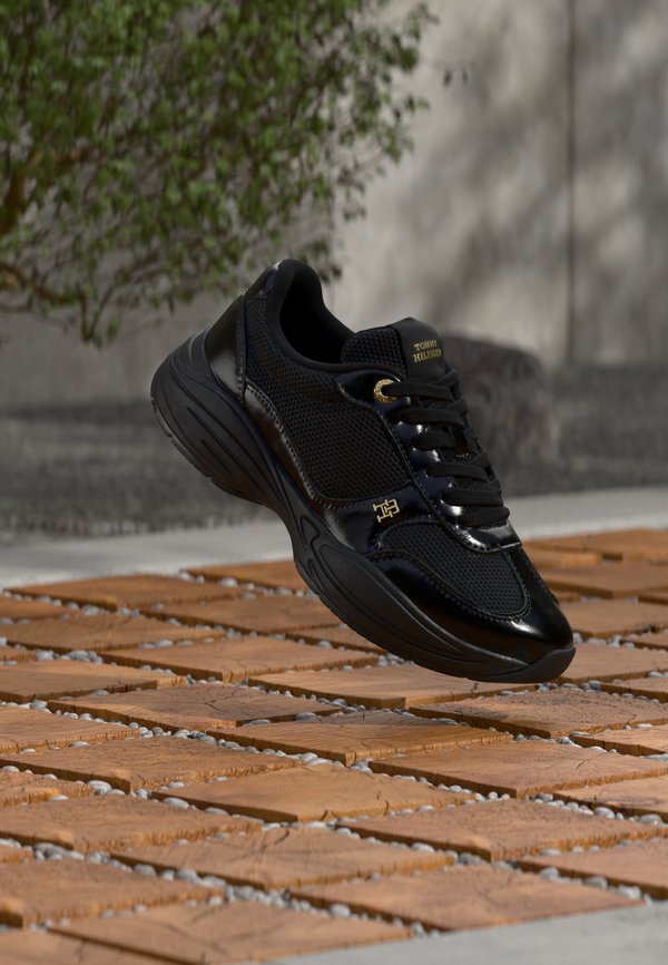Tommy Hilfiger Trainers - black