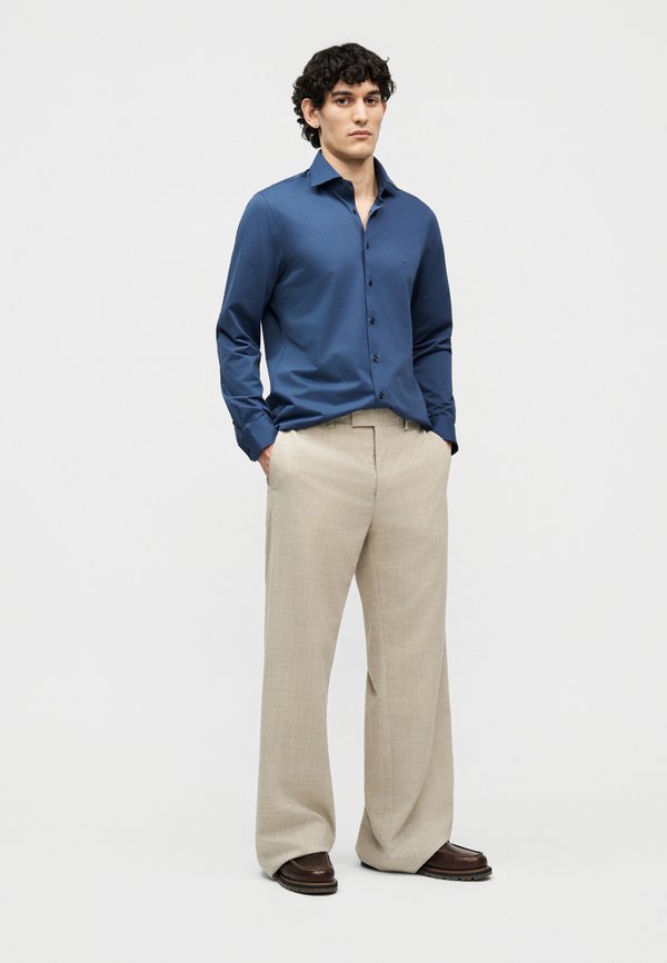 Michael Kors PERFORMANCE SLIM FIT