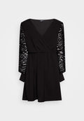 ONLMETTE SLEEVE DETAIL DRESS Media 1