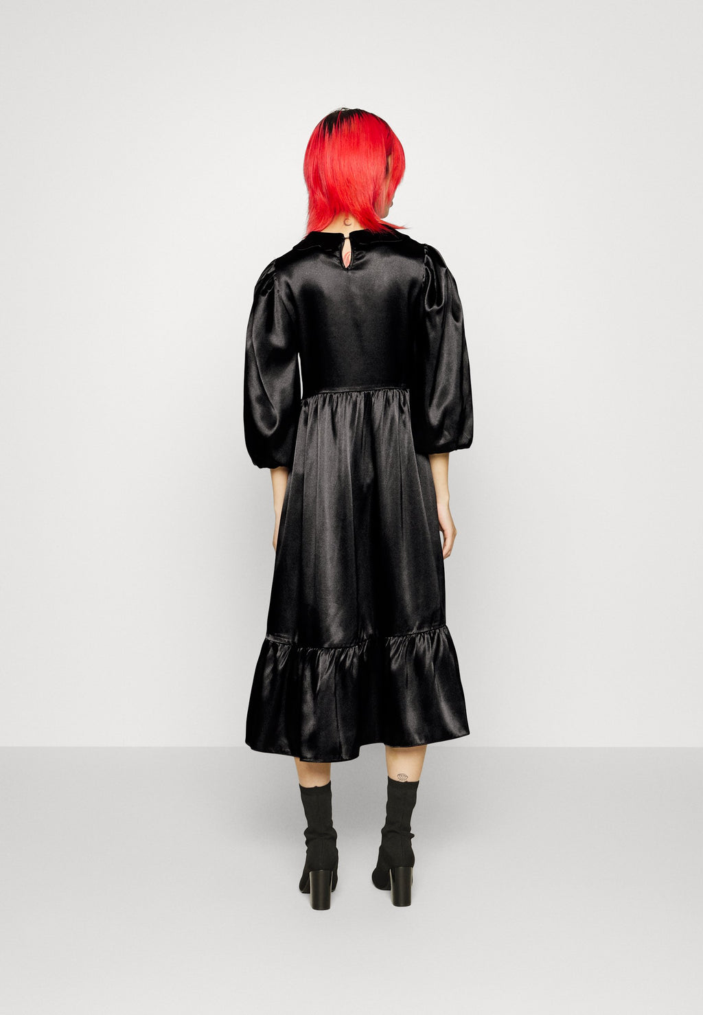 Glamorous MIDAXI STATEMENT COLLAR DRESS WITH PUFF SLEEVES