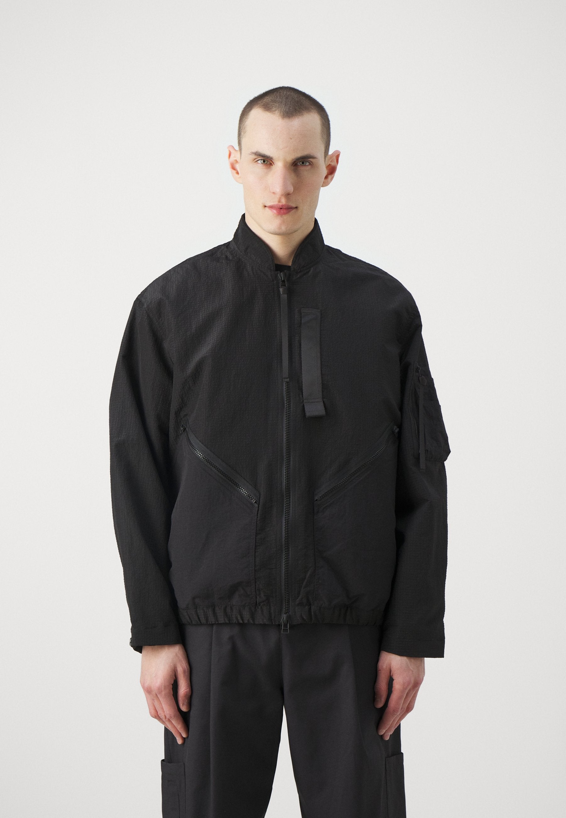 BLOUSON Media 3