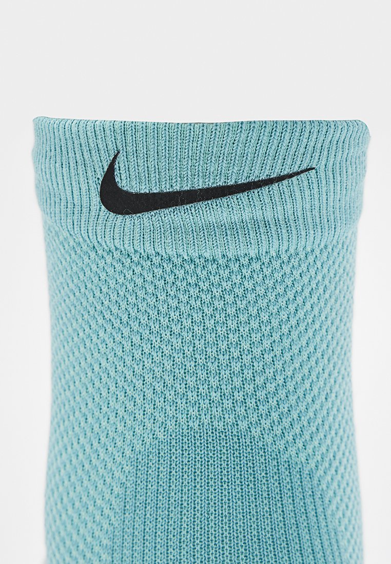 Nike Performance