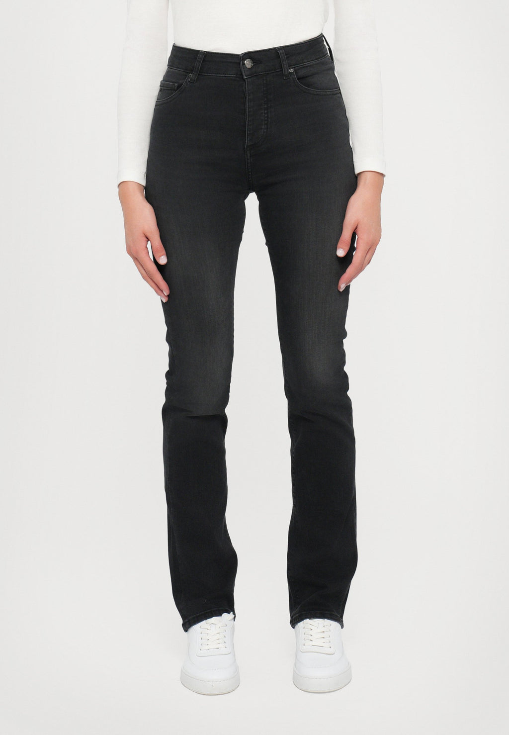 POCKETS PANT Media 3