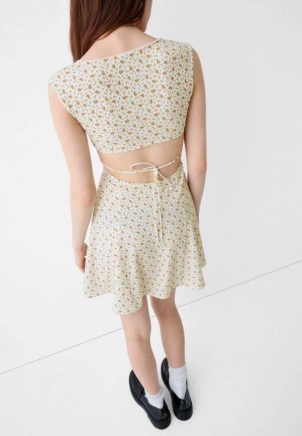 Bershka SHORT SLEEVE PRINTED