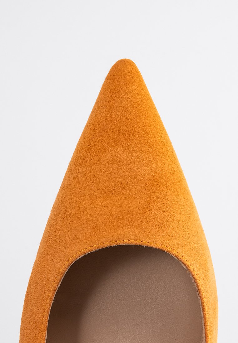 Stuart Weitzman