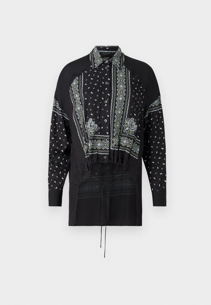 Schwarzes Shirt mit einer Mischung aus Paisley- und geometrischen Mustern, mit einem Kragen, langen Ärmeln und einer taillierten Detail.