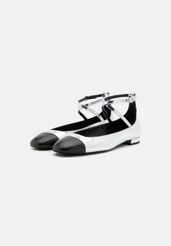 Stuart Weitzman EDEN STRAP FLAT
