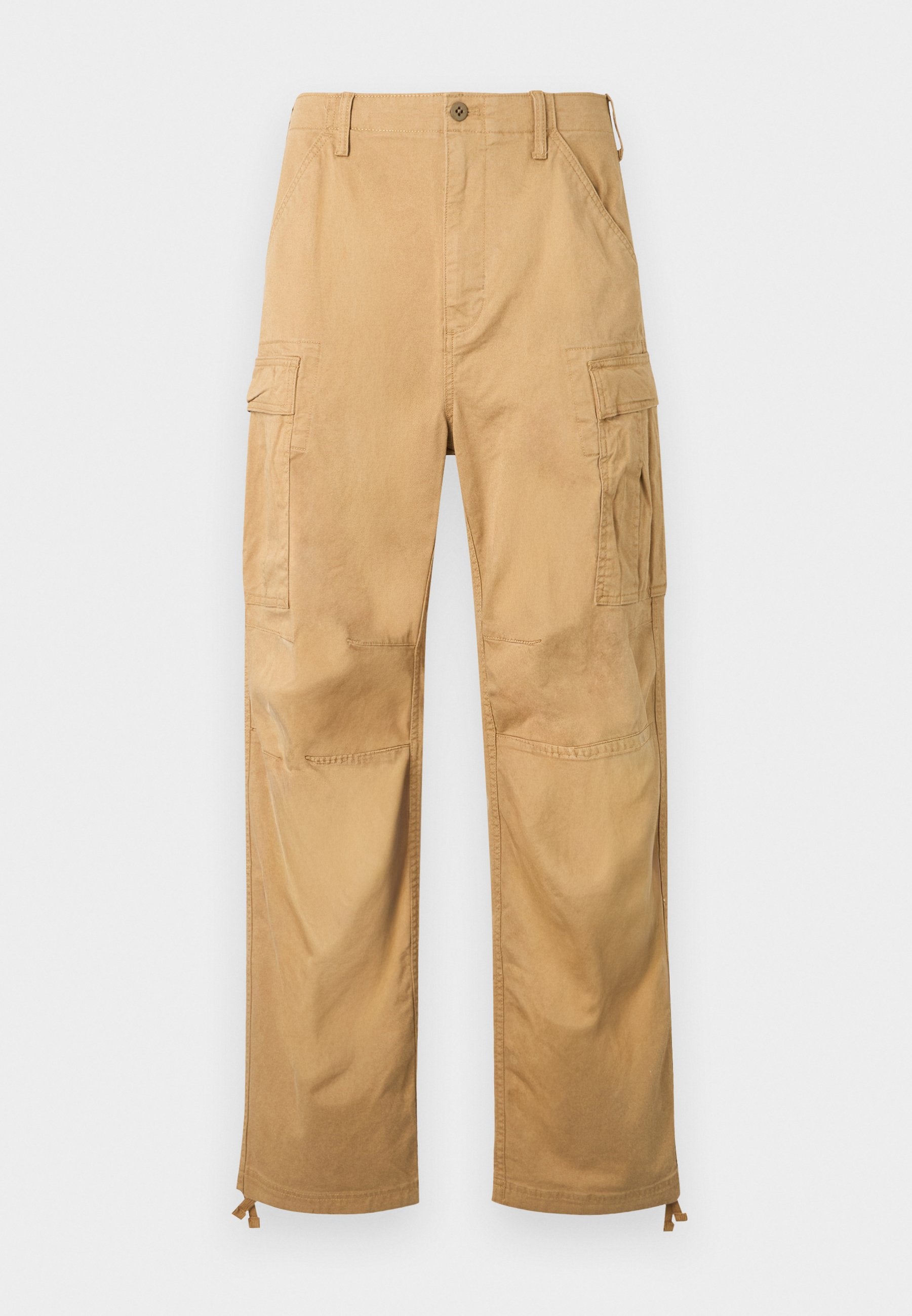 Beige Cargohosen mit seitlichen Klappentaschen, Knopfverschluss, Gürtelschlaufen und verstellbaren Kordeln am Saum.