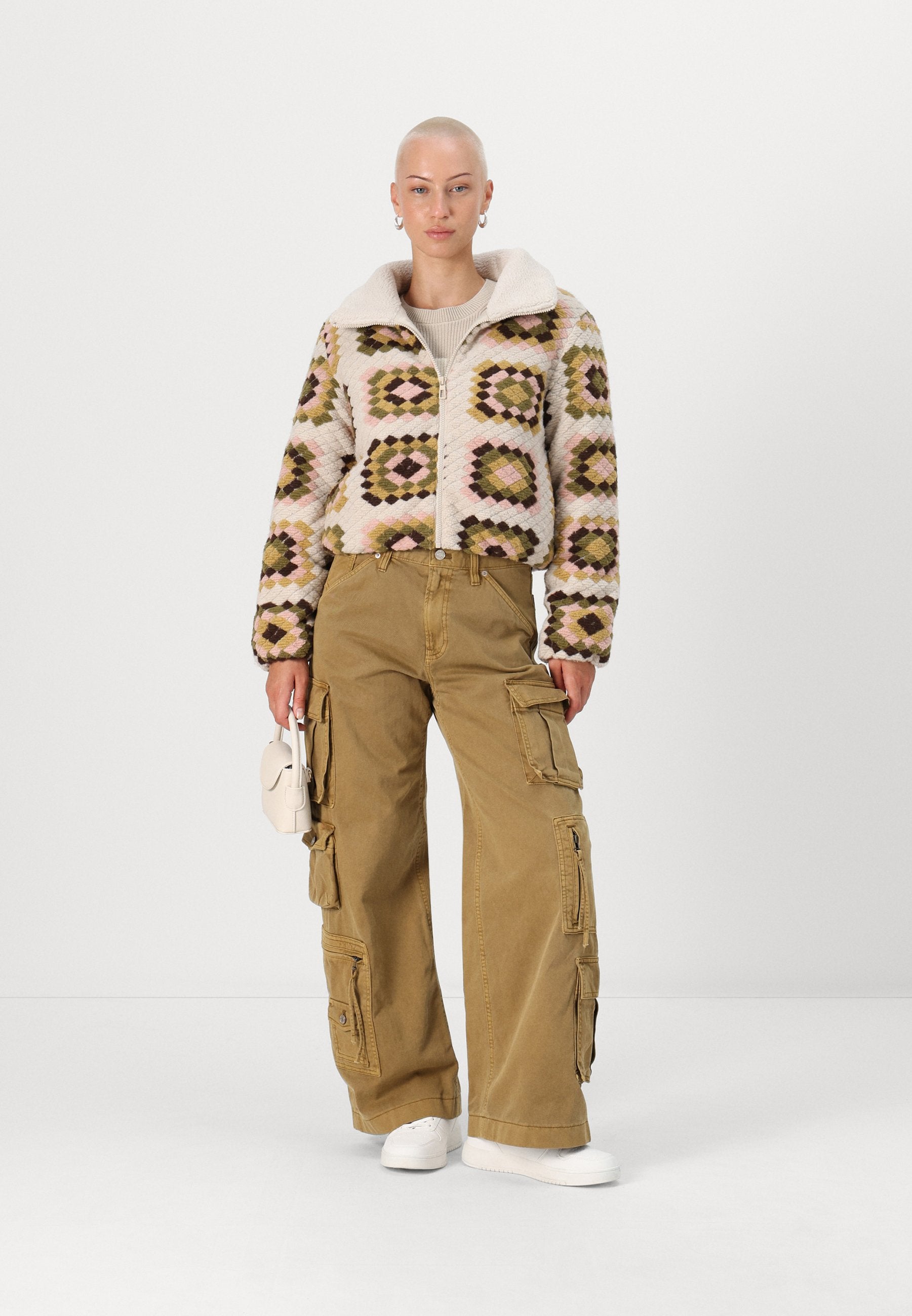 ONLVIBBE PUFFER JACKET Media 2