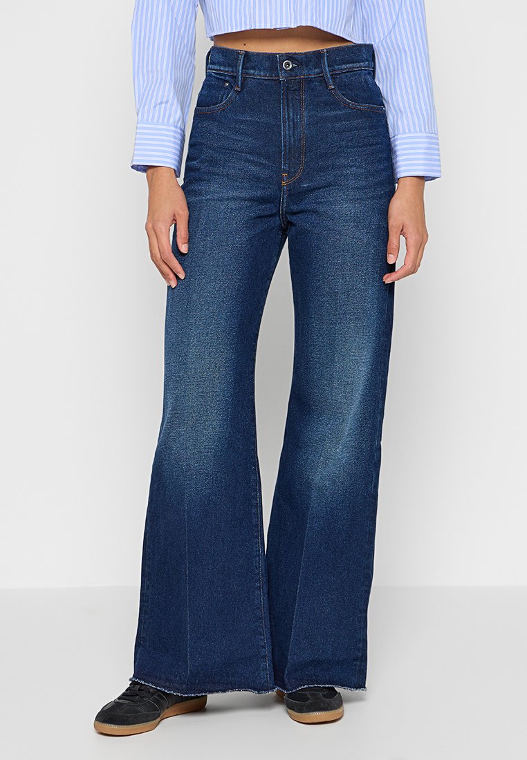 G-STAR Flared Jeans Media 1