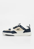 Low-Top-Sneaker mit navyblauen, beigen und weißen Einsätzen, weißen Schnürsenkeln, O’Neill-Logo an der Seite und weißer Gummisohle.