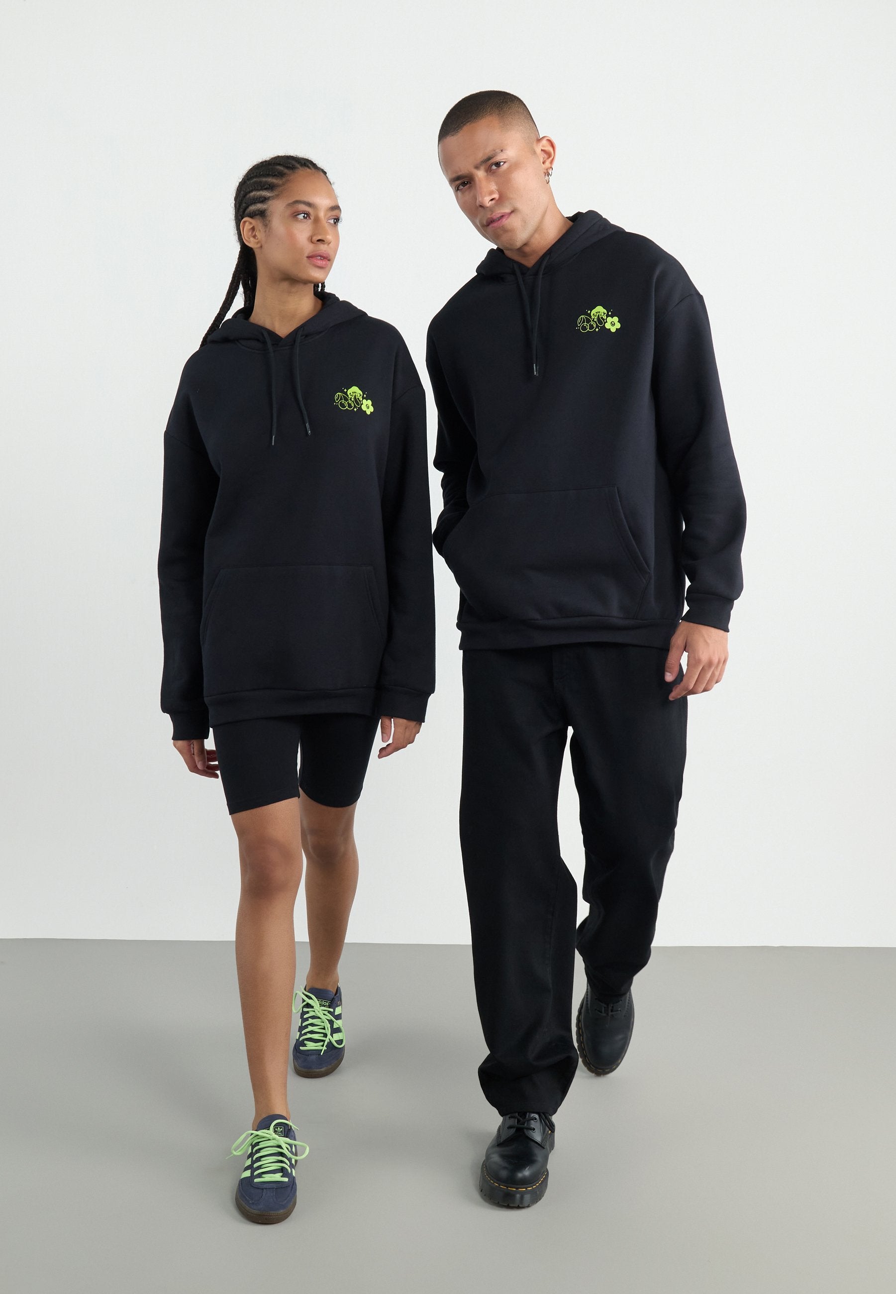 YOURTURN UNISEX RELAXED FIT HOODIE