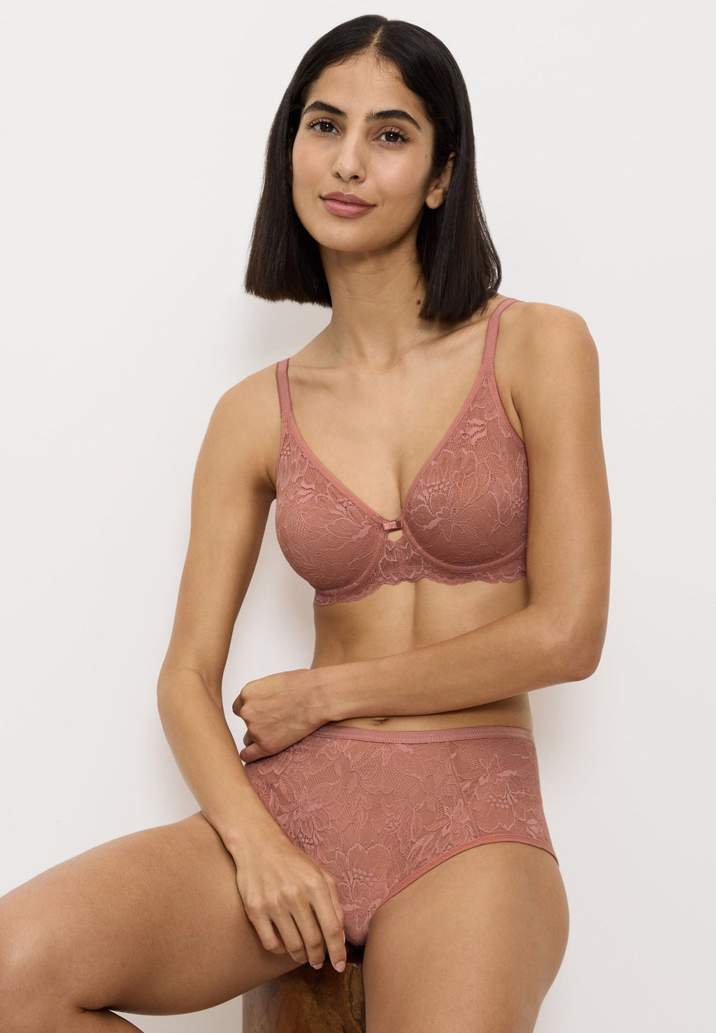 Triumph AMOURETTE CHARM T W02