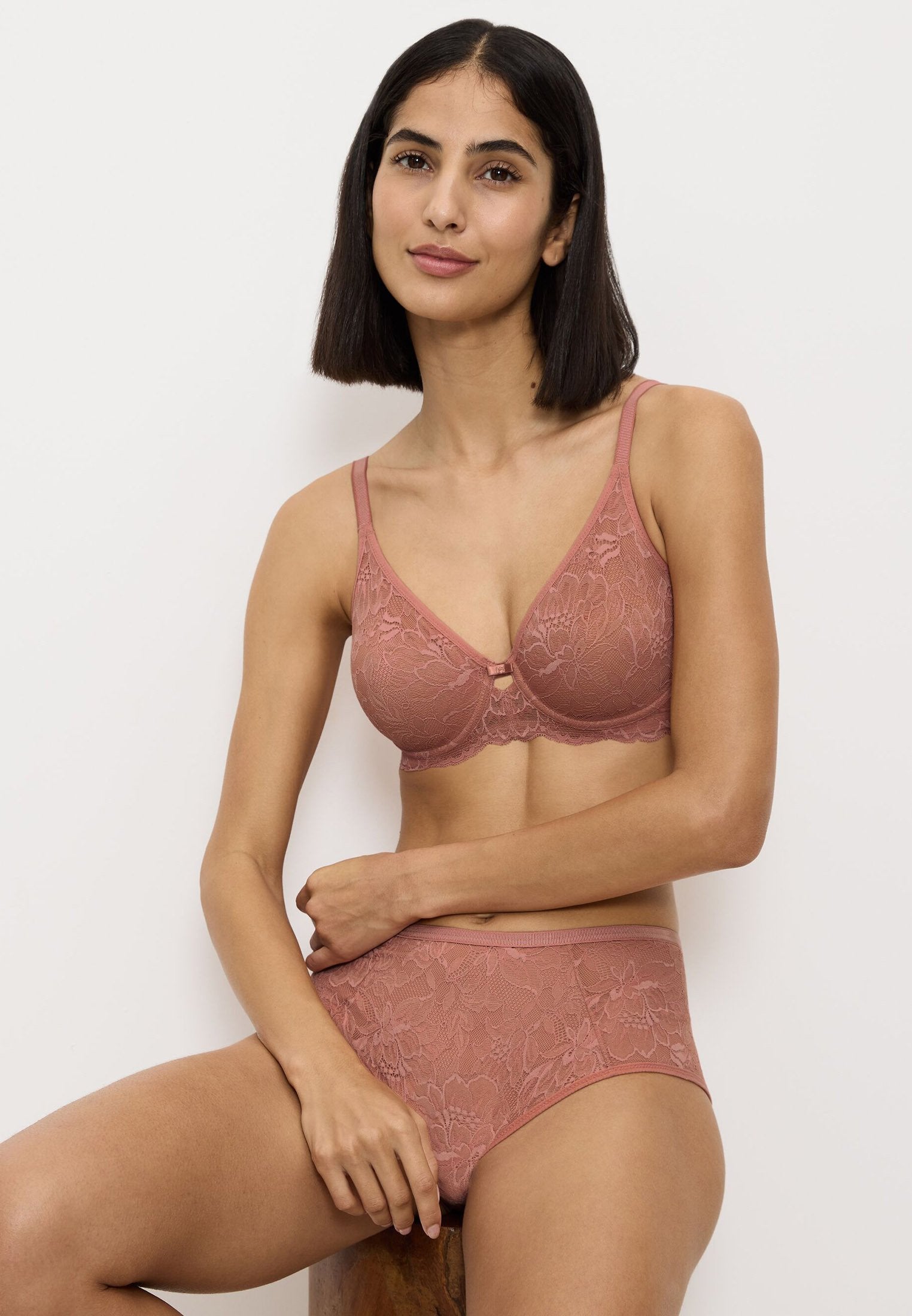 Triumph AMOURETTE CHARM T W02